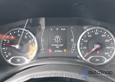 2018 Jeep Renegade Latitude Fwd из США, поврежденный, VIN ZACCJABB7JPJ46628